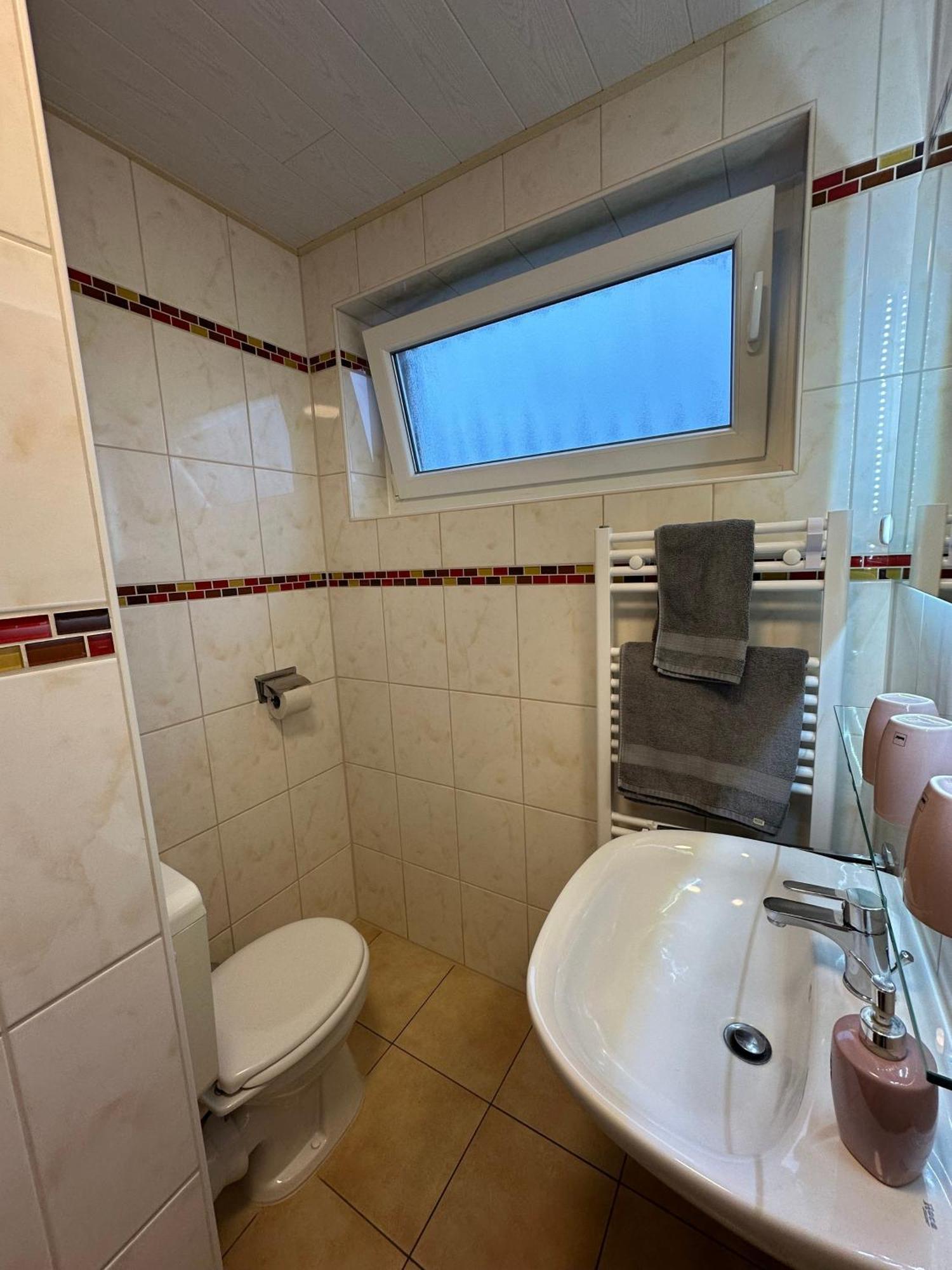 Ferienwohnung Haus Boje "Knurrhahn" Neuharlingersiel Eksteriør billede